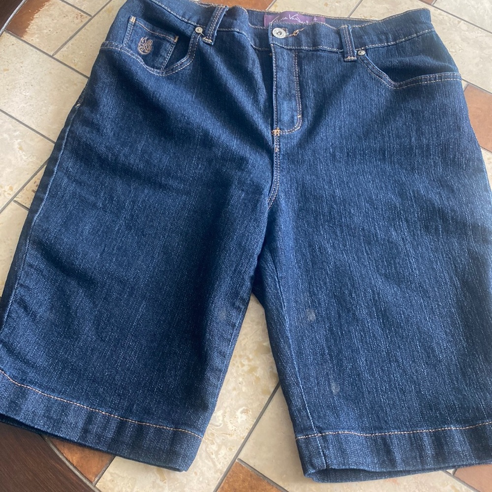Gloria Vanderbilt women’s size 8 shorts denim like new